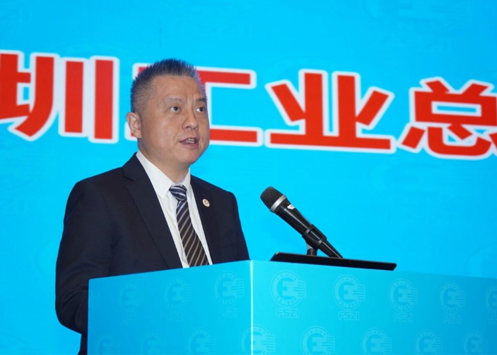 新任会长黄勇峰Huang Yongfeng, Newly Elected President